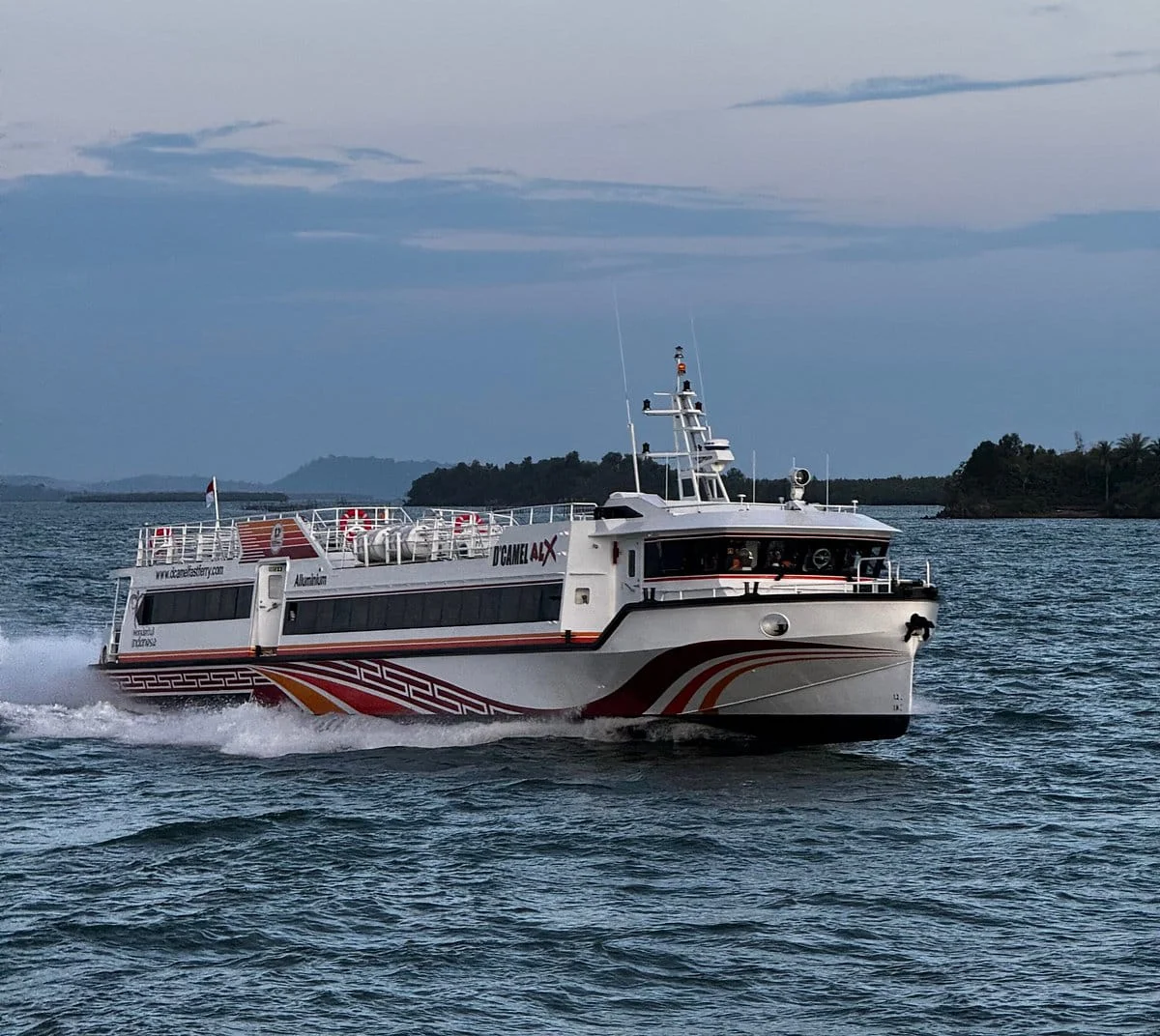 COMPANY D’CAMEl FAST FERRY